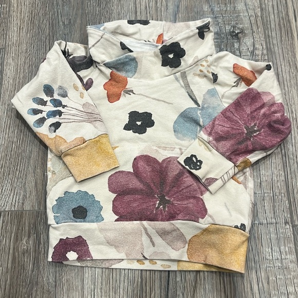 Small Shop Sweater - Picture 1 of 3